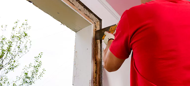 Residential Accordion Door Repair in Fountainebleau, FL