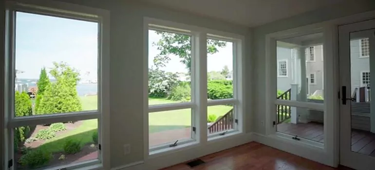 Double-hung Window Repair in Fountainebleau, FL